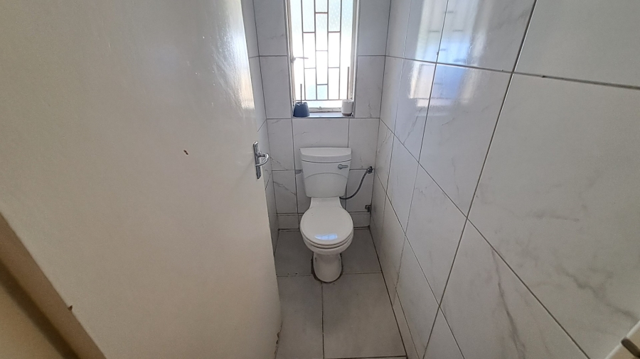 17 Bedroom Property for Sale in Universitas Free State